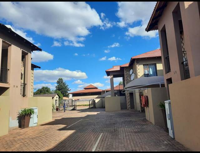 2 BEDROOM PROPERTY TO RENT IN VANDERBIJLPARK CW 2